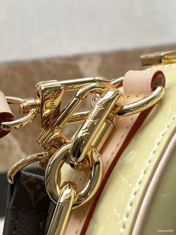 Croissant VUITTON PM LOUIS 0422
